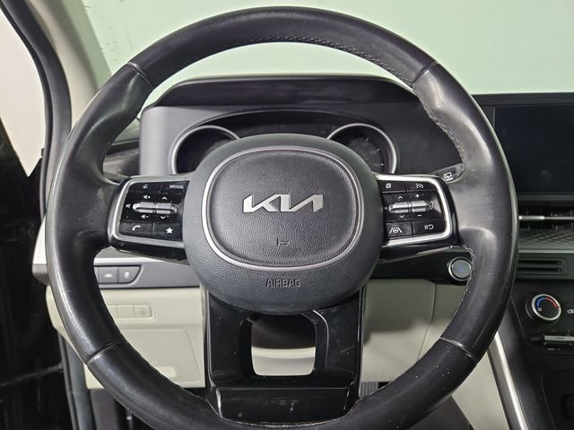 Used 2022 Kia Carnival LX image 21