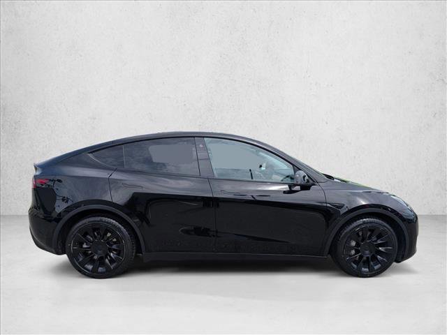 Used 2021 Tesla Model Y Long Range AWD/4WD video 4
