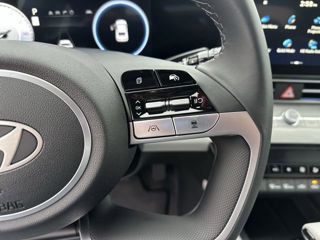 New 2026 Hyundai Elantra Limited image 32