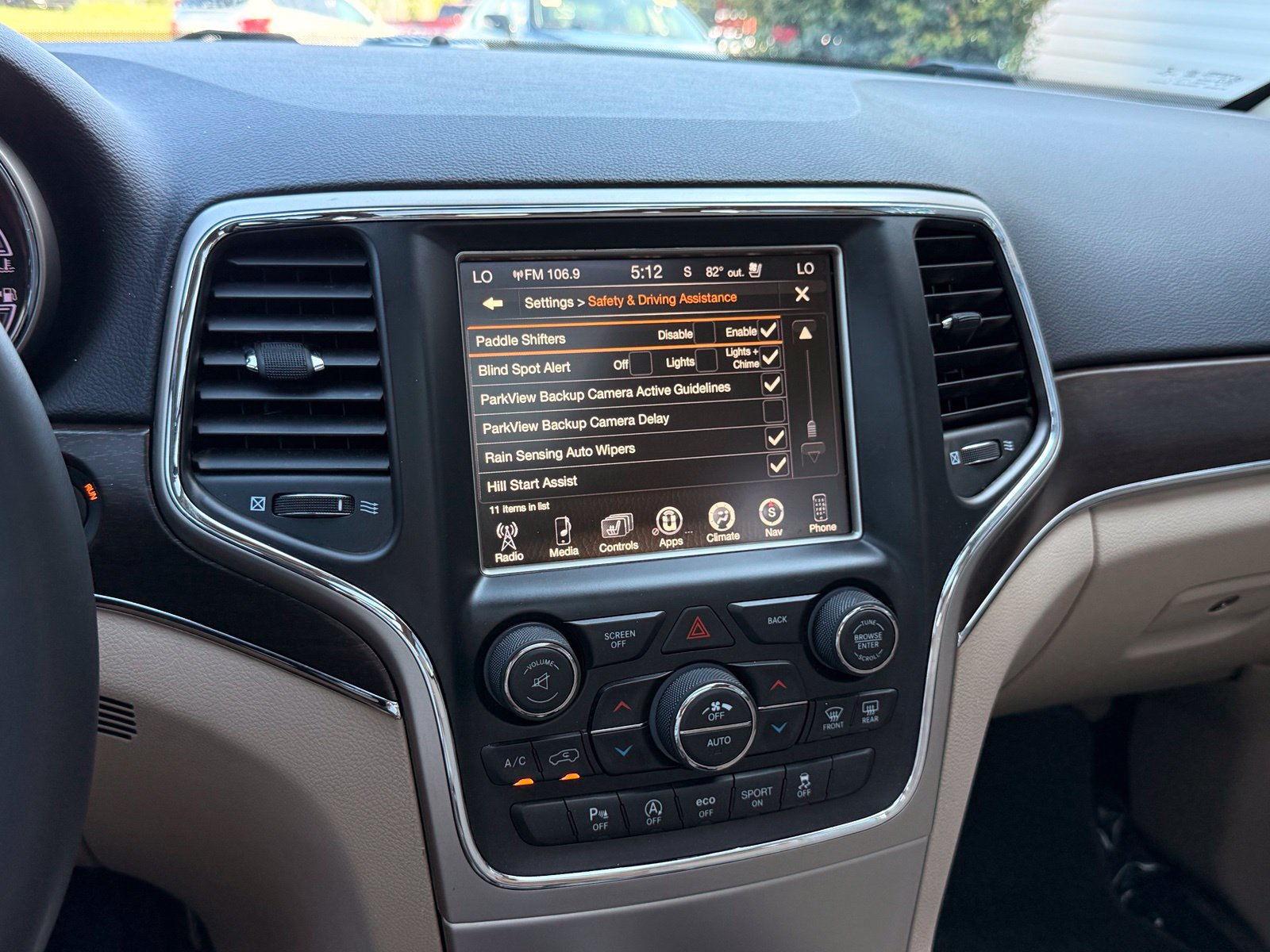 Used 2017 Jeep Grand Cherokee Limited w/ Luxury Group II AWD/4WD image 40