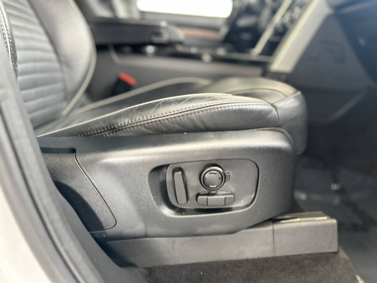 Used 2019 Land Rover Discovery HSE Luxury AWD/4WD image 61