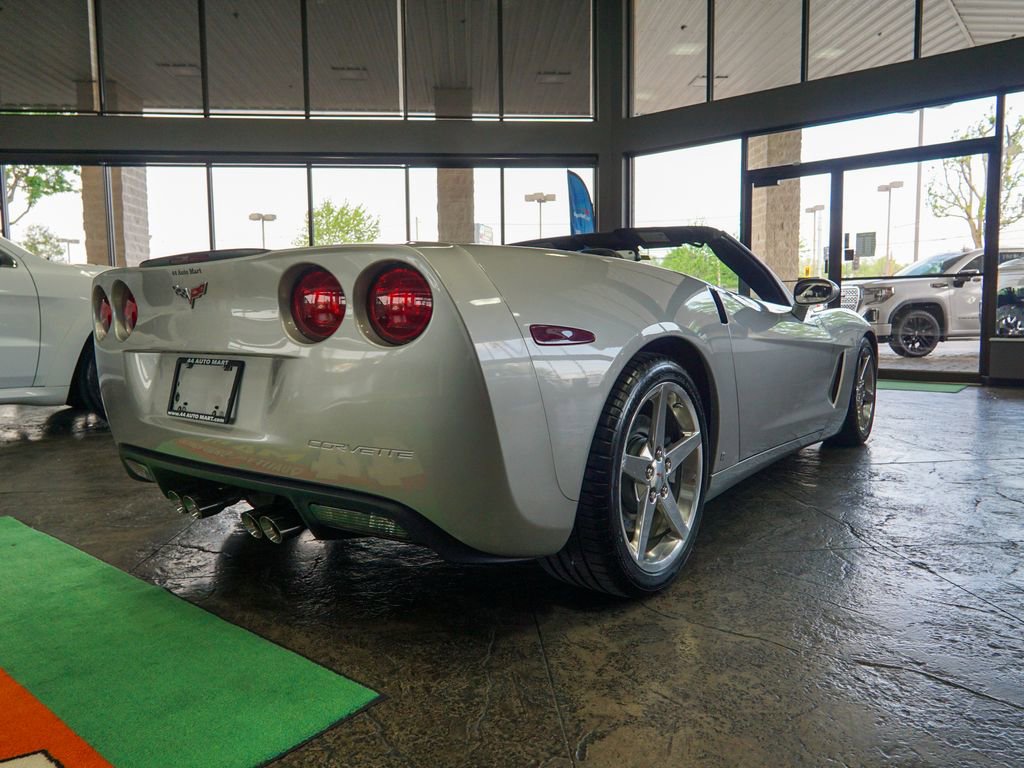 Used 2007 Chevrolet Corvette Convertible w/ Preferred Equipment Group image 3