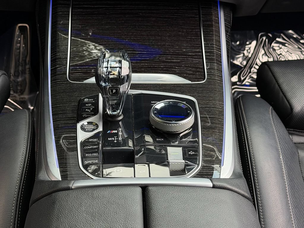 Used 2020 BMW X7 M50i AWD/4WD image 53