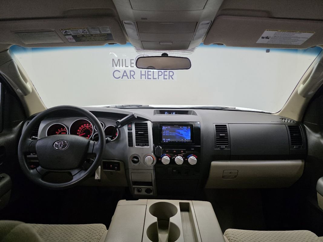 Used 2009 Toyota Tundra 4x4 CrewMax image 4
