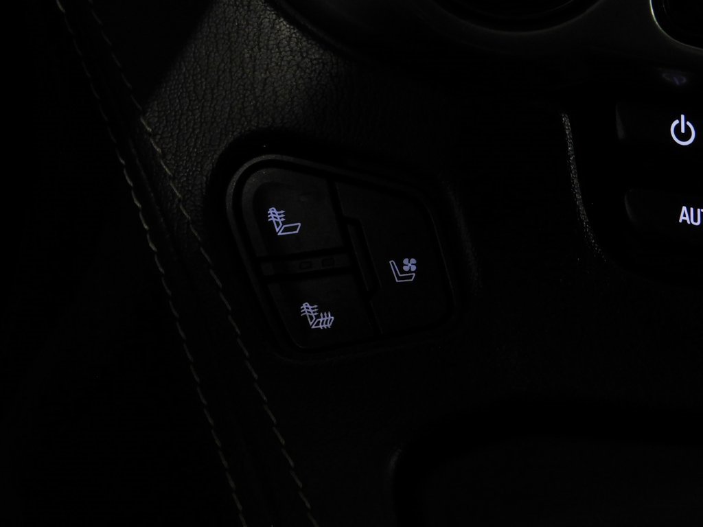 Used 2018 Chevrolet Tahoe Premier image 46