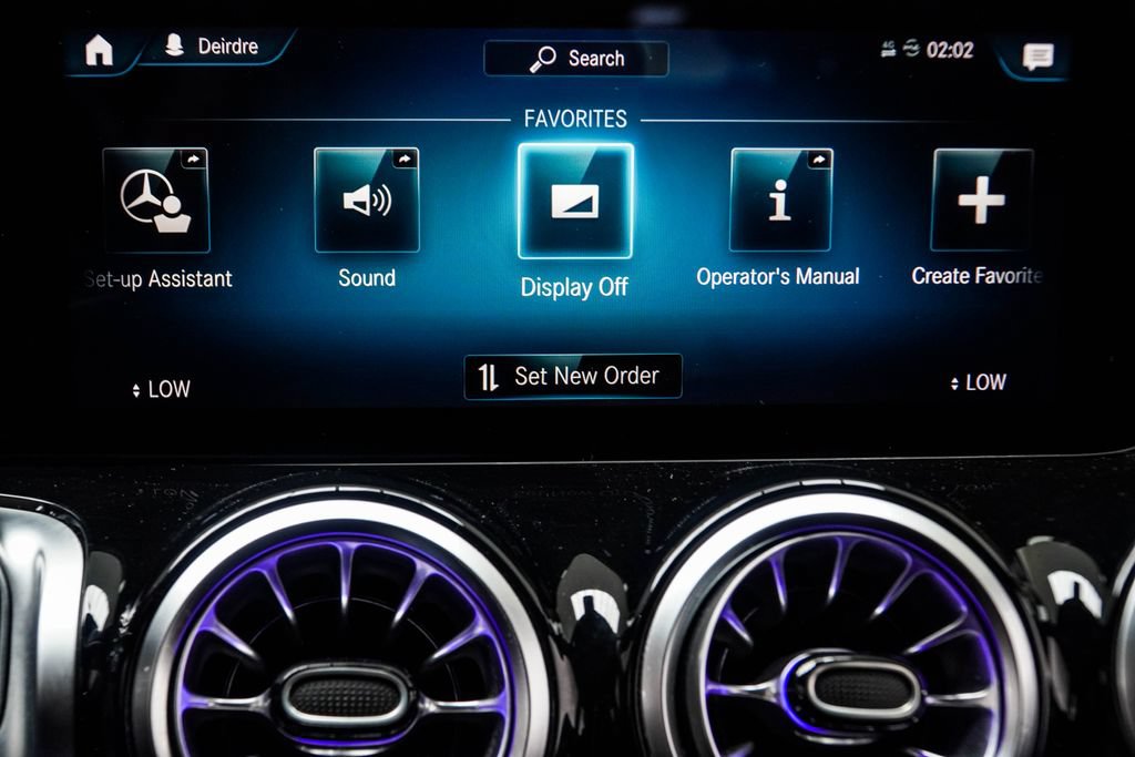 Used 2022 Mercedes-Benz GLB 250 4MATIC w/ Premium Package Lite image 29