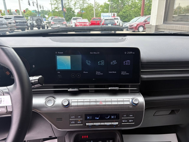 Used 2025 Hyundai Kona SEL FWD image 23