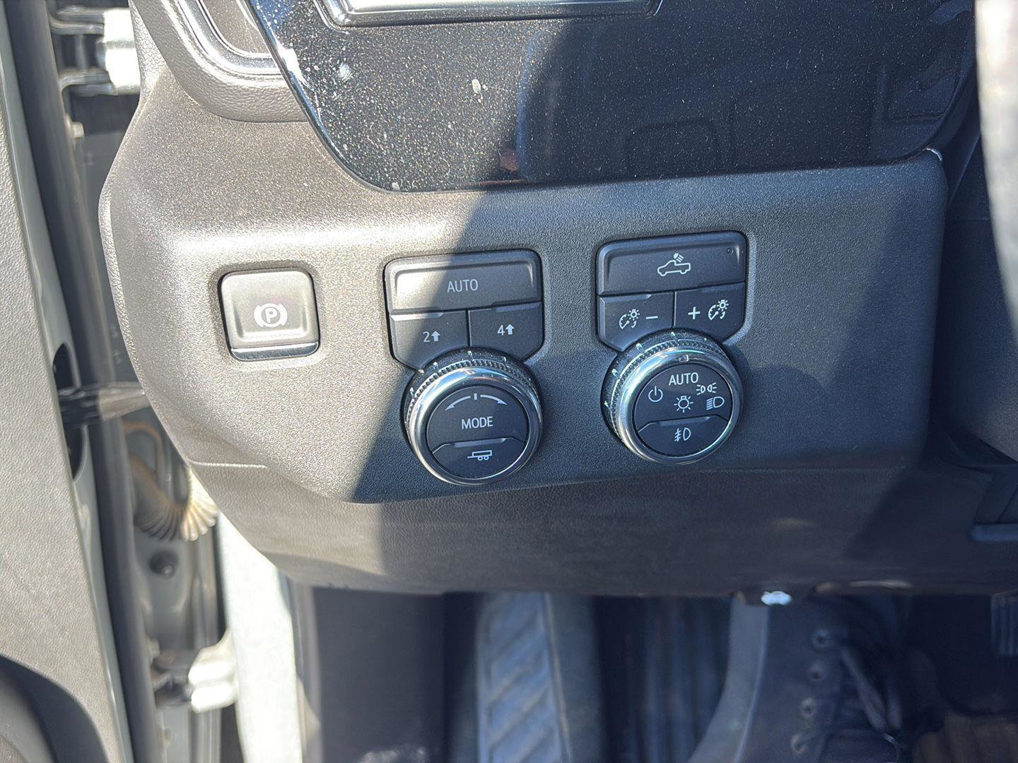 Used 2025 GMC Sierra 1500 Elevation AWD/4WD image 13
