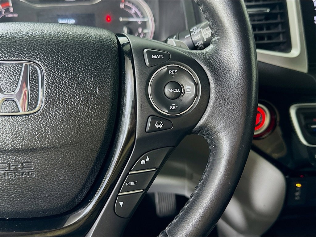 Used 2017 Honda Pilot Touring image 25