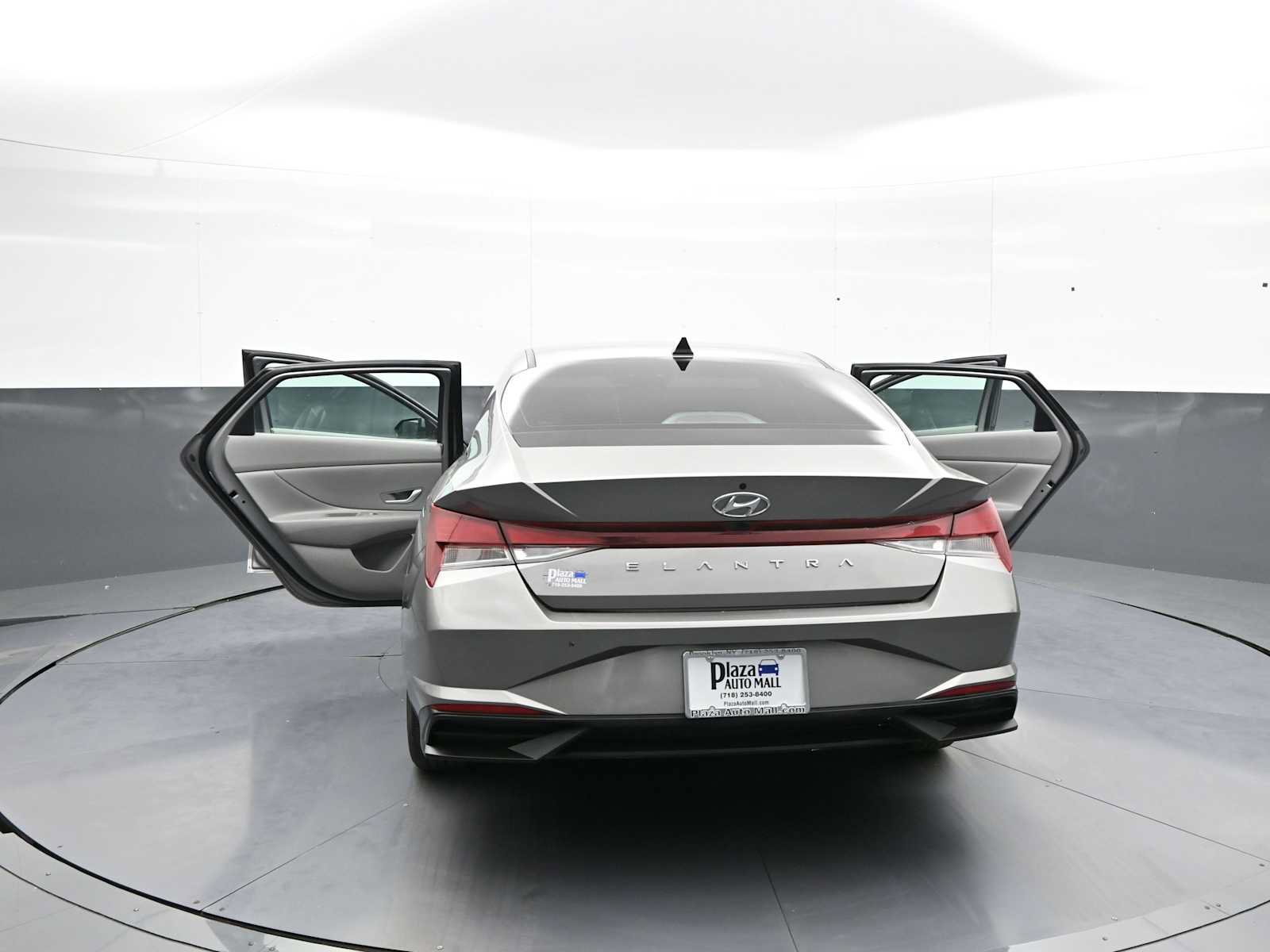 Certified 2023 Hyundai Elantra SE FWD image 45