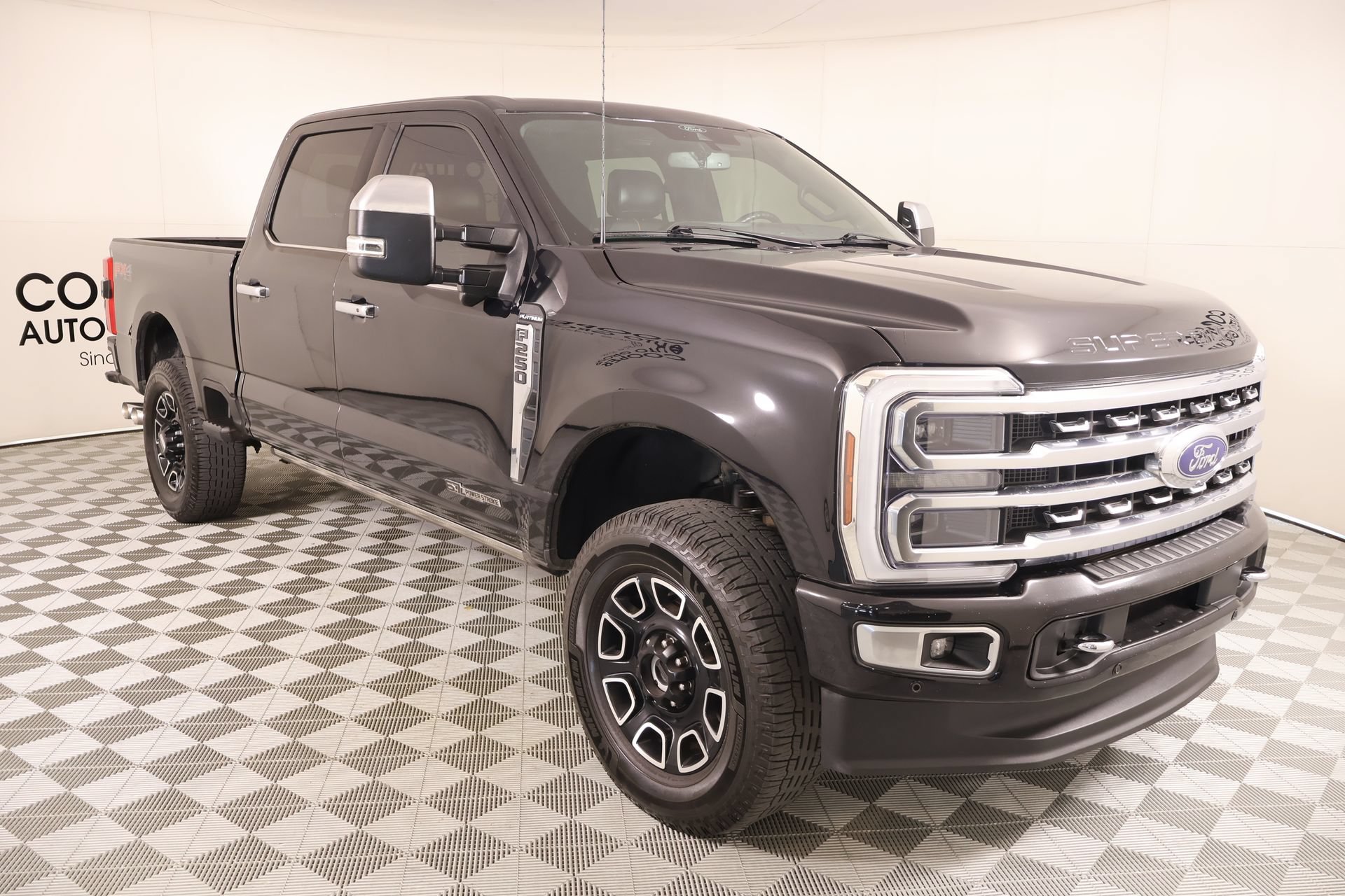 Used 2024 Ford F250 Platinum w/ FX4 Off-Road Package AWD/4WD image 1