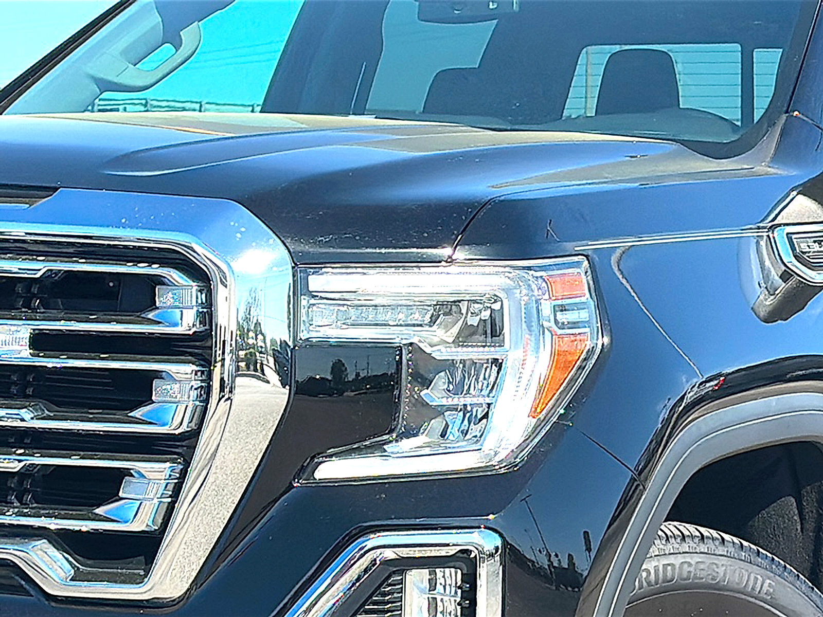 Used 2019 GMC Sierra 1500 SLT w/ SLT Premium Plus Package image 4