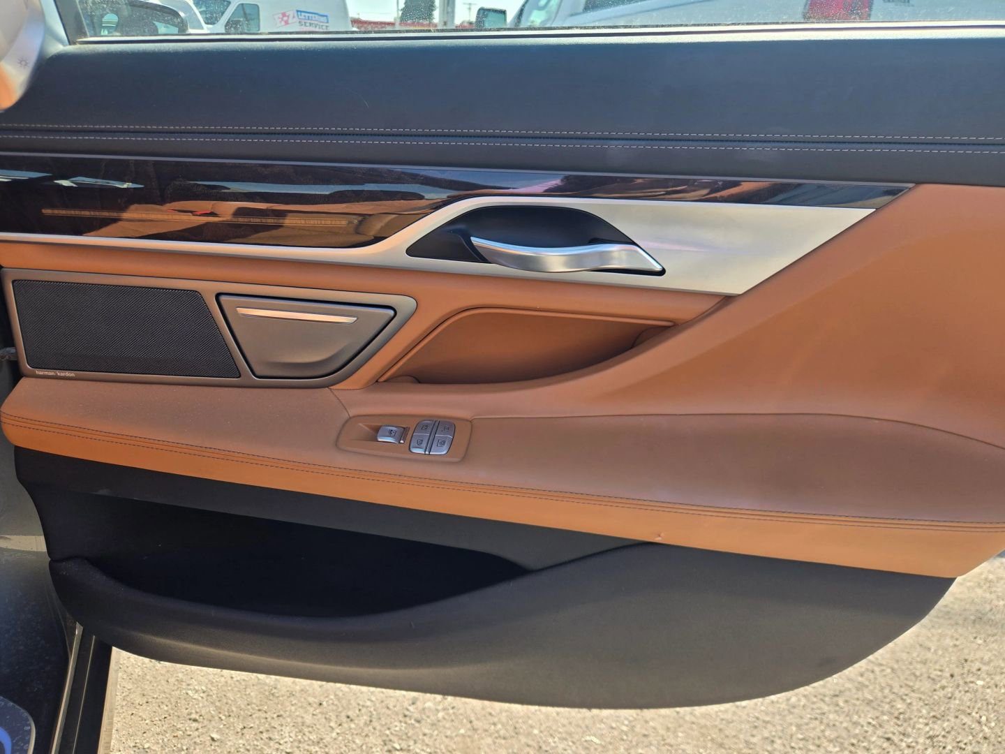 Used 2018 BMW 740e xDrive w/ Executive Package AWD/4WD image 17