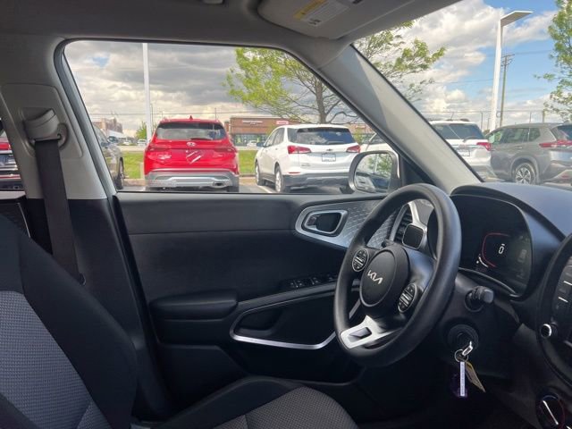 Certified 2025 Kia Soul LX w/ LX Technology Package FWD image 31