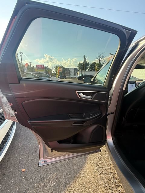 Used 2023 Ford Edge SEL AWD/4WD image 24