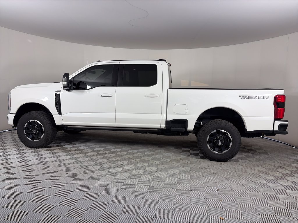 Used 2025 Ford F350 Platinum w/ Tremor Off-Road Package AWD/4WD image 4