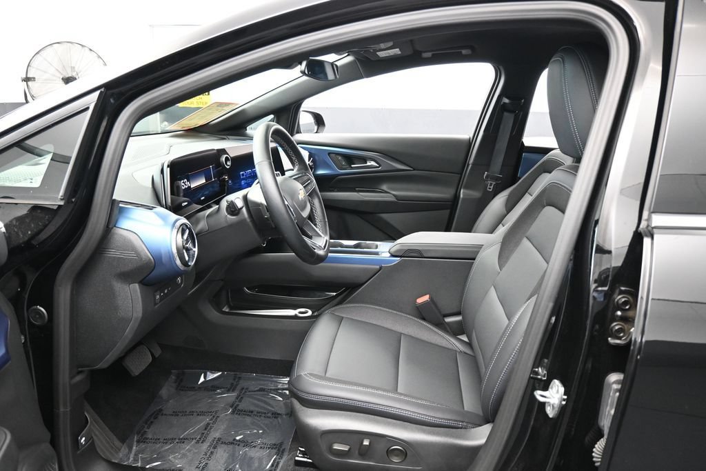 Used 2026 Chevrolet Equinox EV LT FWD image 10