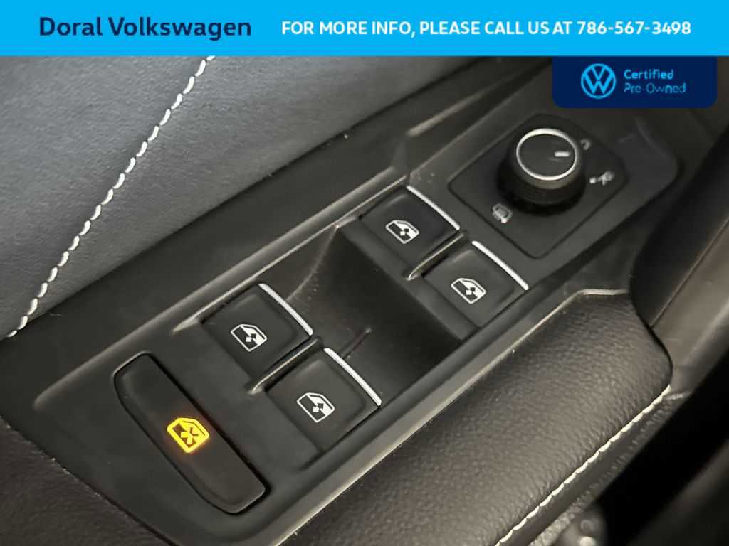 Certified 2023 Volkswagen Tiguan SE FWD image 16