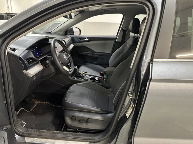 Certified 2023 Volkswagen Taos SE image 6