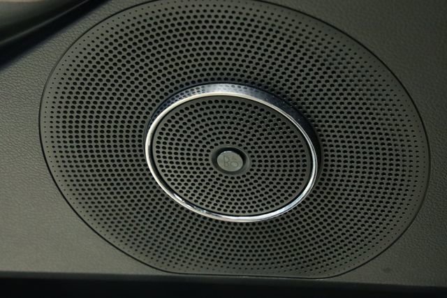 Used 2023 Ford Expedition Limited image 32