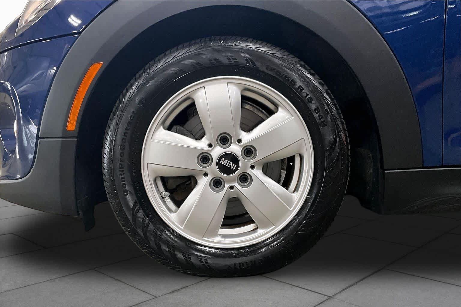 Used 2017 MINI Cooper 2-Door Hardtop FWD image 11
