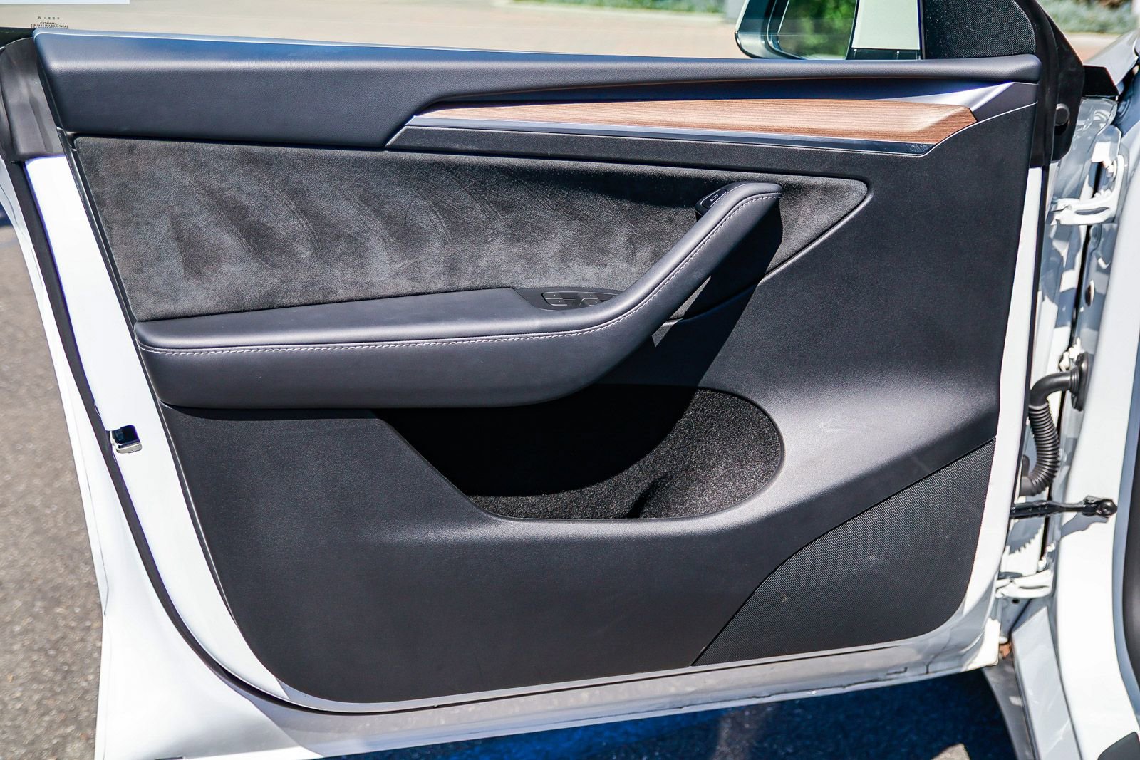 Used 2024 Tesla Model Y Performance image 21