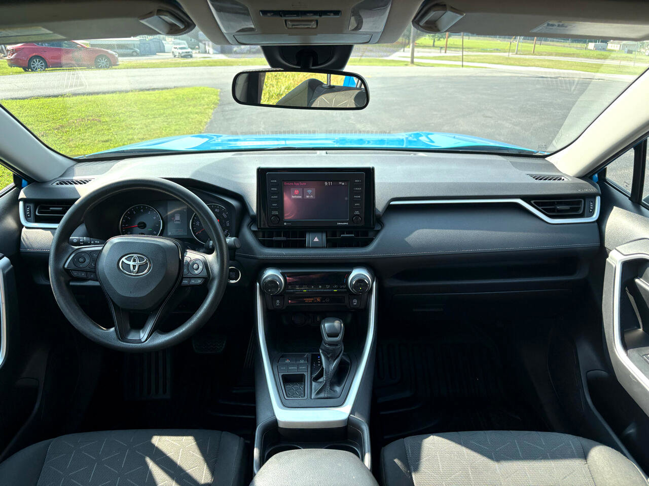Used 2021 Toyota RAV4 XLE image 18