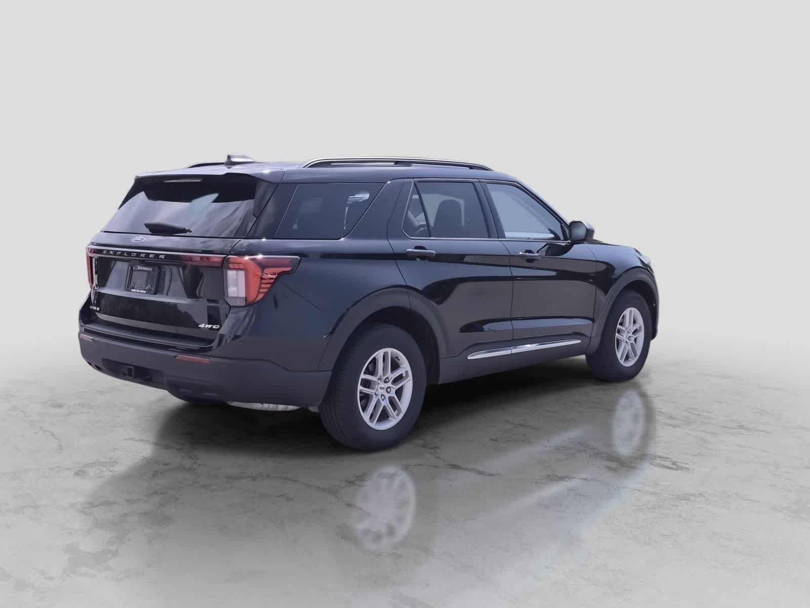 Certified 2025 Ford Explorer Active AWD/4WD image 8