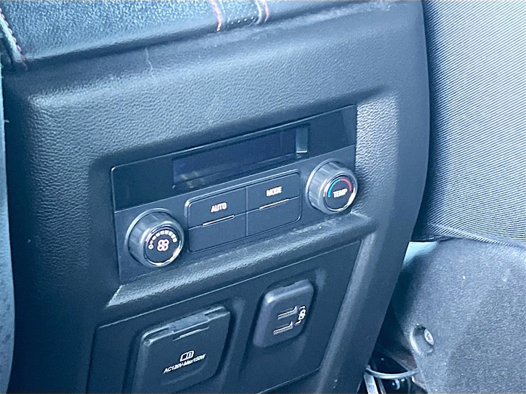 Used 2023 Chevrolet Traverse RS image 26