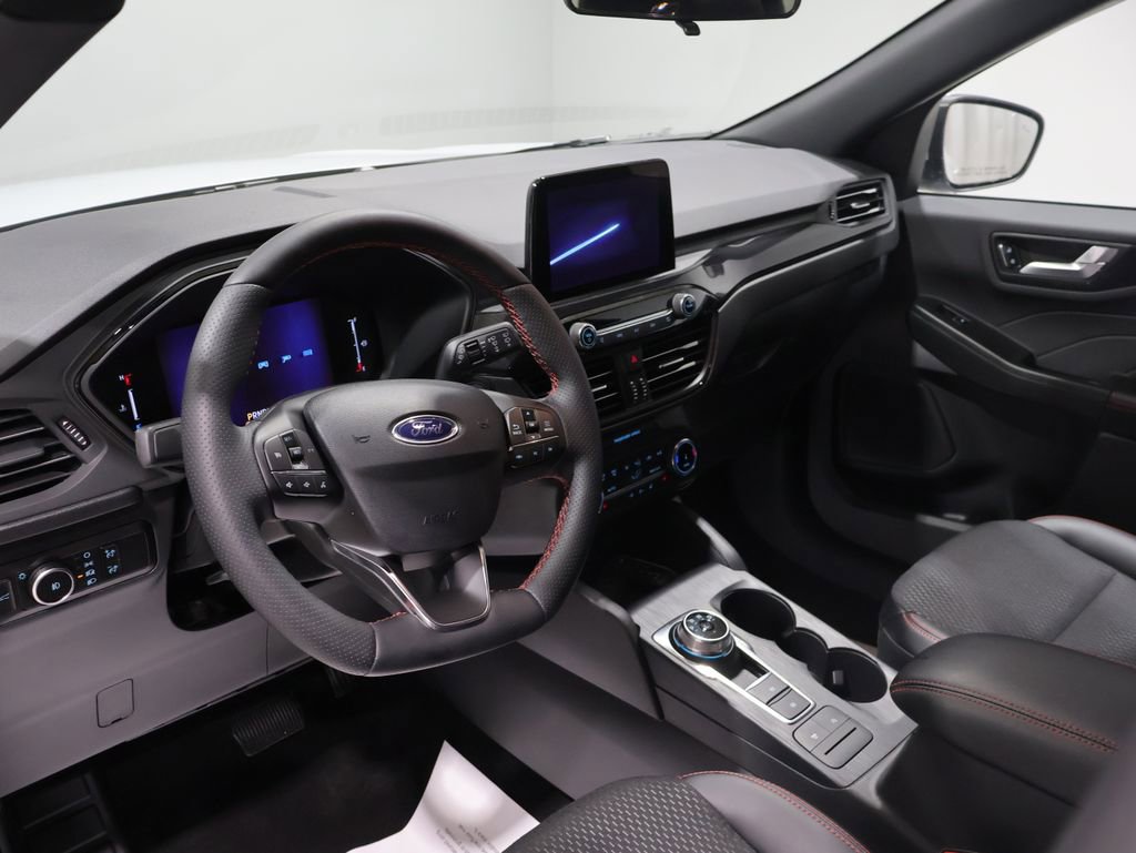Used 2025 Ford Escape ST-Line Select AWD/4WD image 15