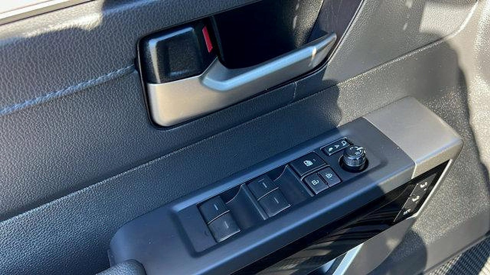 Used 2025 Toyota Tundra Limited image 17