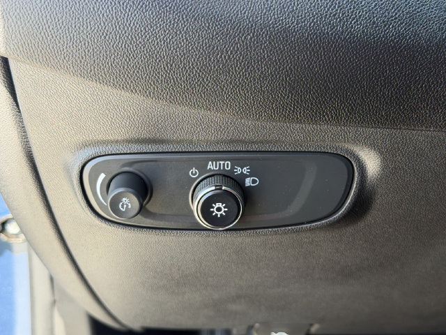 Used 2024 Chevrolet Equinox LT FWD image 32