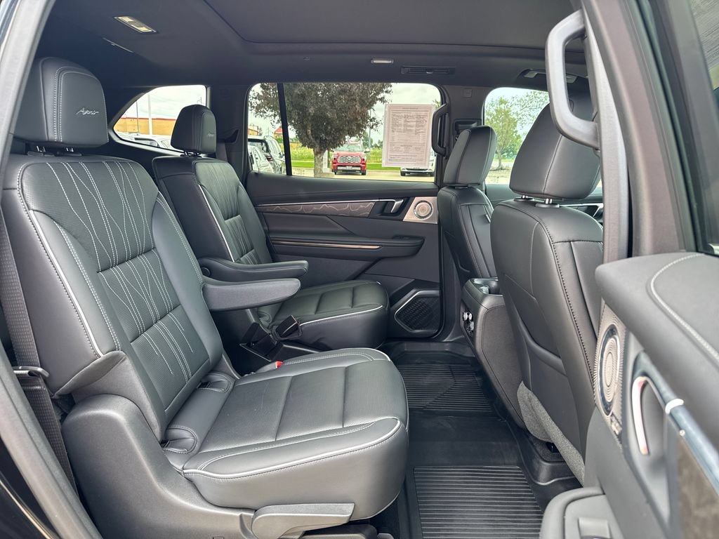 Certified 2025 Buick Enclave Avenir w/ Super Cruise Package AWD/4WD image 44