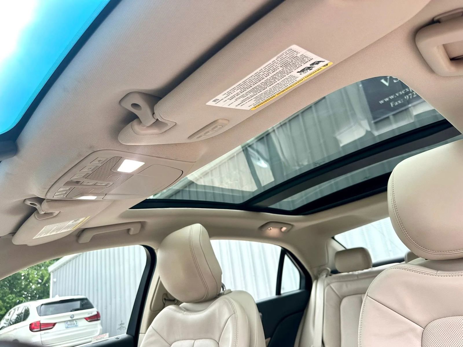 Used 2017 Lincoln Continental Select FWD image 37