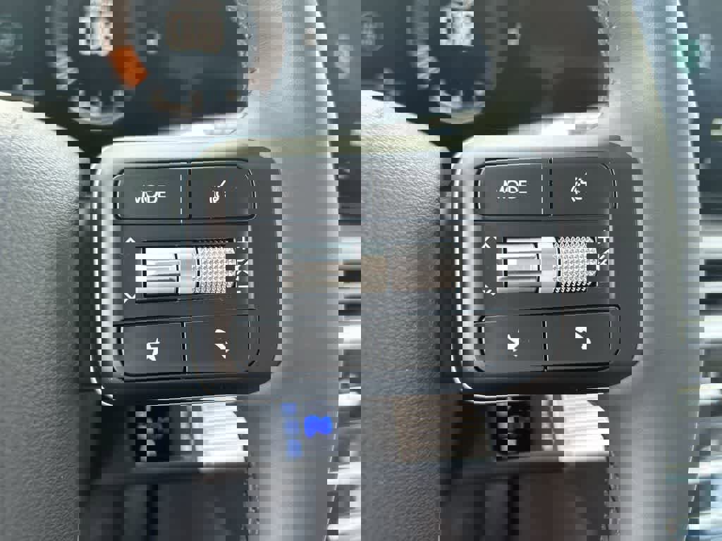 New 2025 Hyundai Santa Fe SE image 25