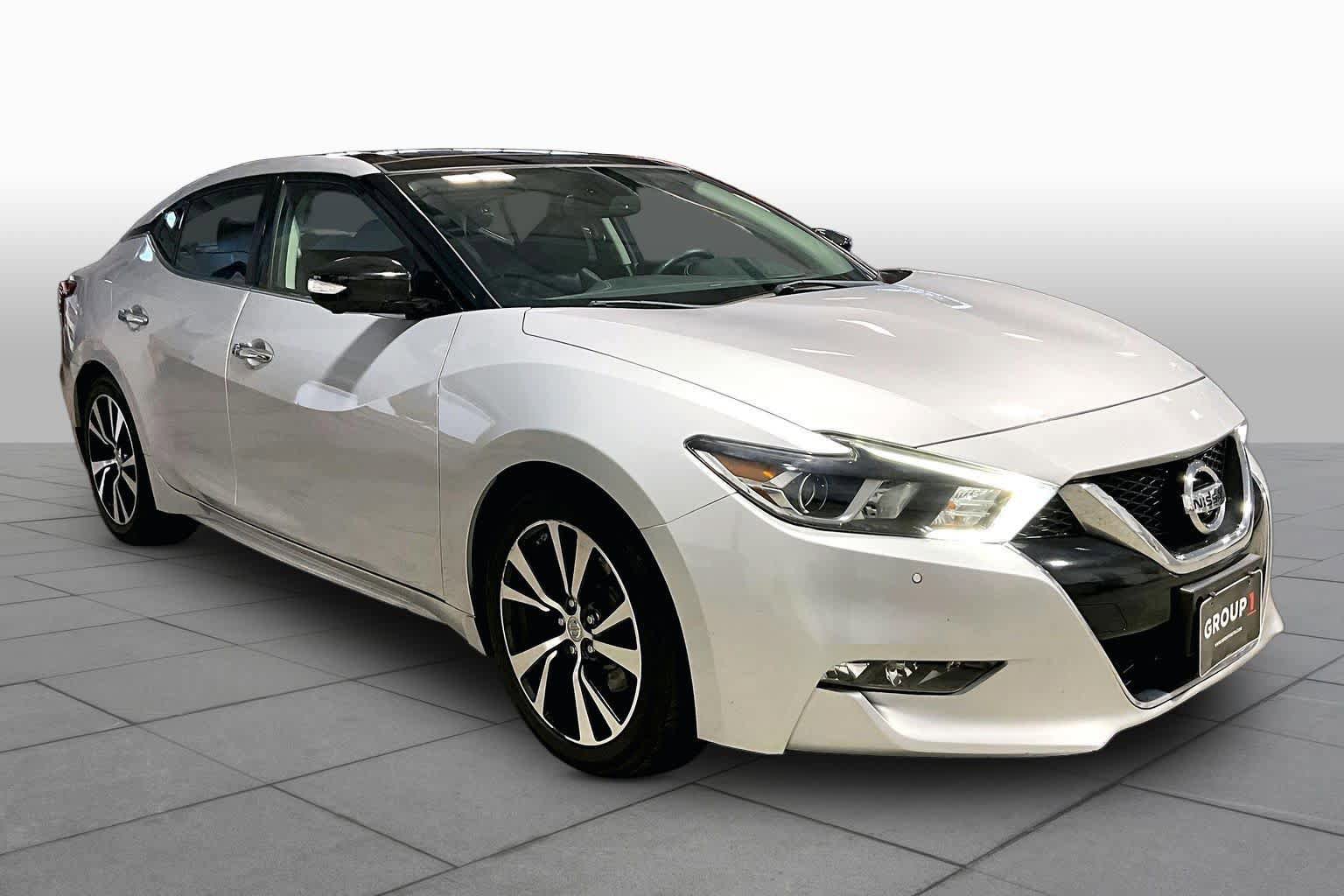 Used 2018 Nissan Maxima FWD image 3