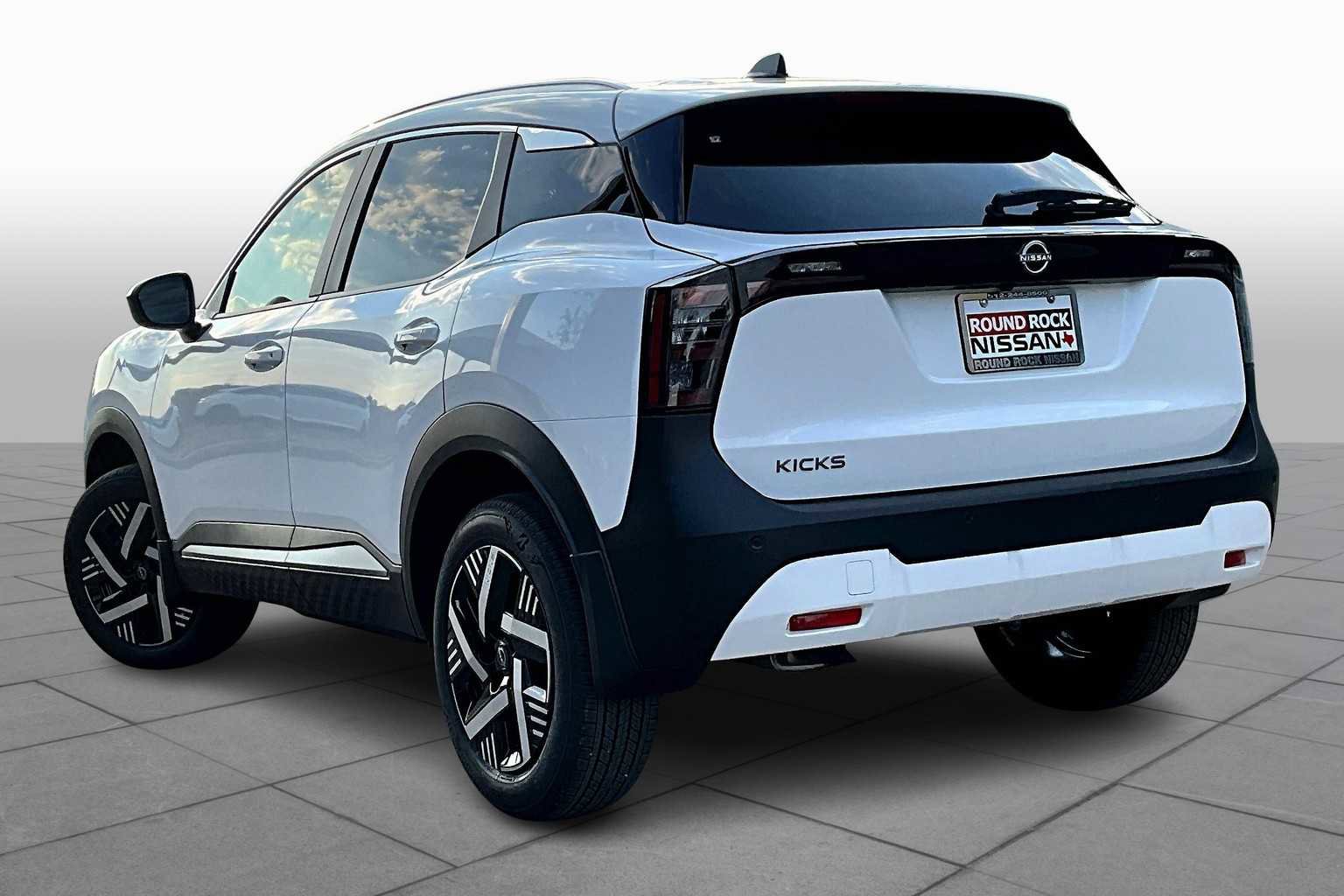 New 2026 Nissan Kicks SV image 7