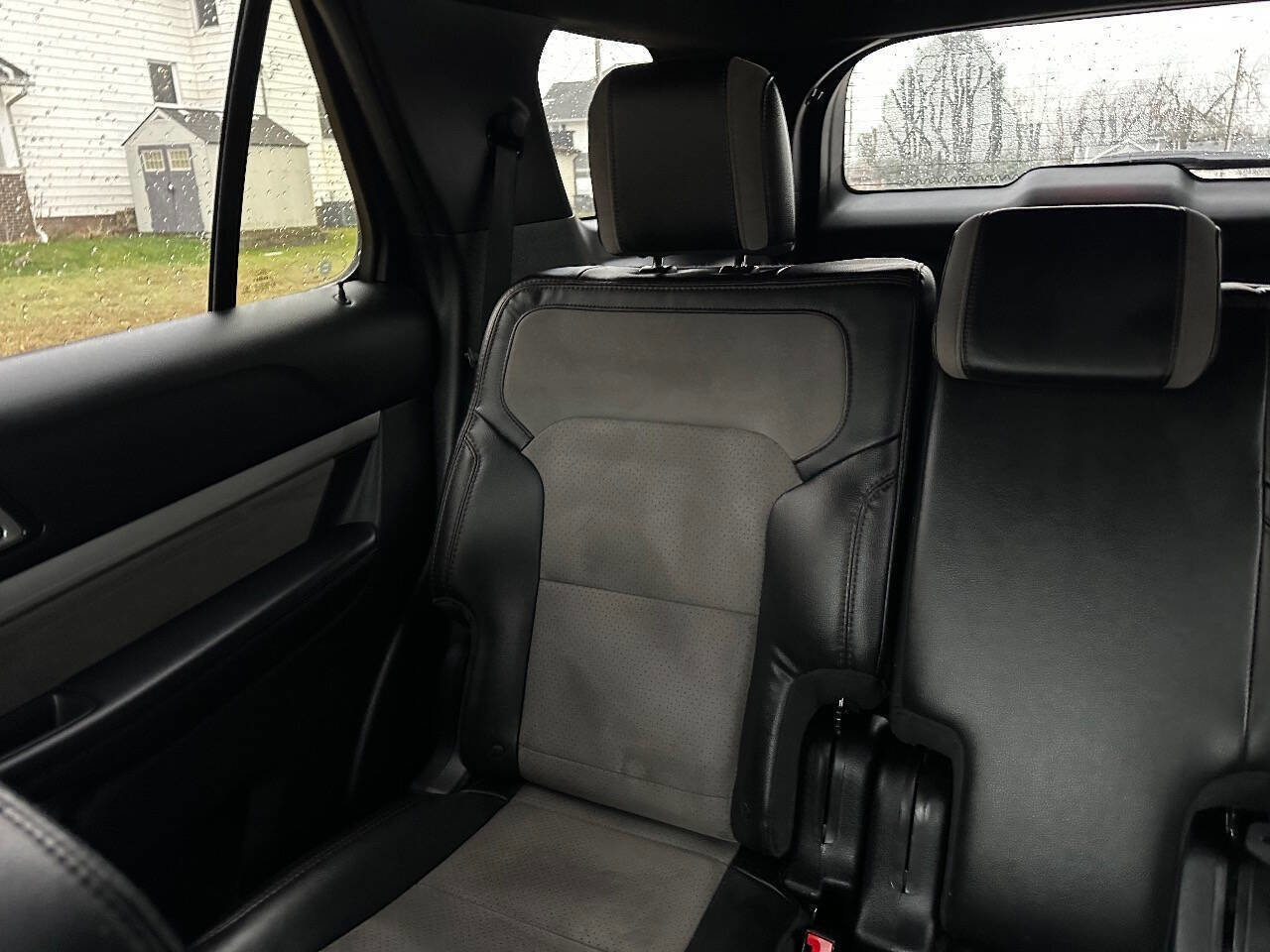 Used 2017 Ford Explorer XLT w/ Equipment Group 202A image 22