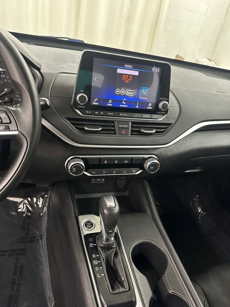 Used 2019 Nissan Altima 2.5 S AWD/4WD image 16