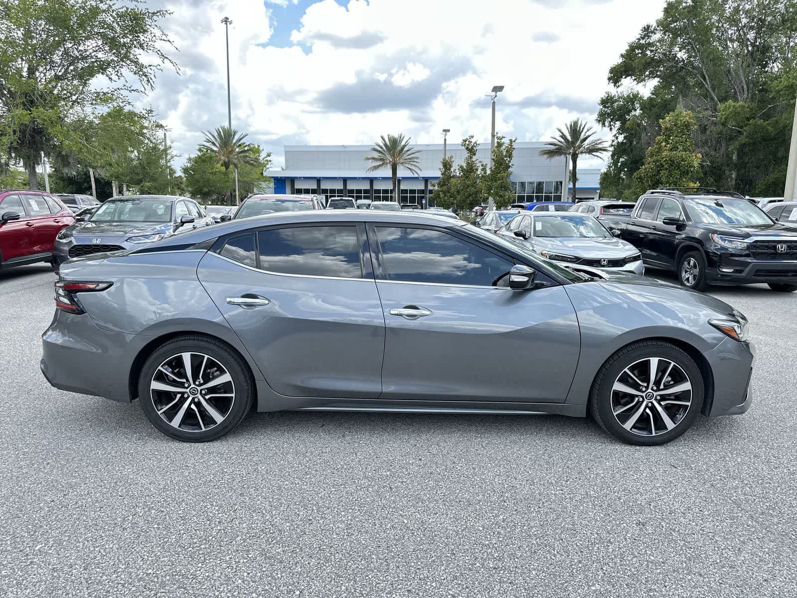Used 2023 Nissan Maxima SV w/ Floor Mat Group FWD image 7
