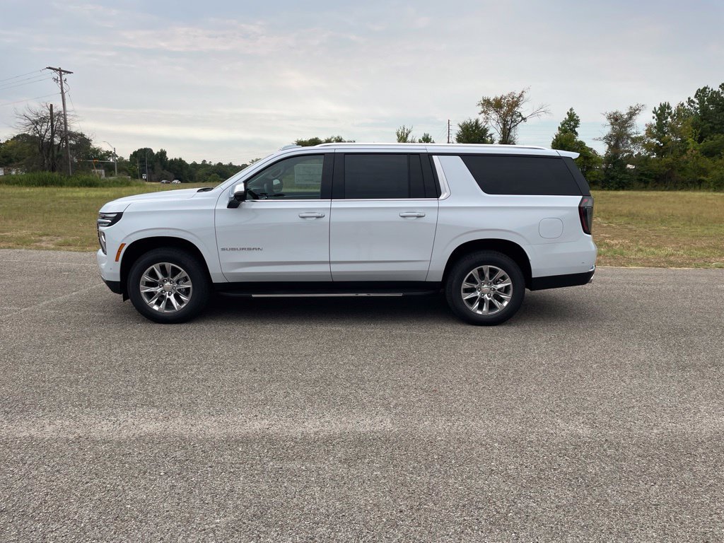 New 2026 Chevrolet Suburban Premier AWD/4WD image 2