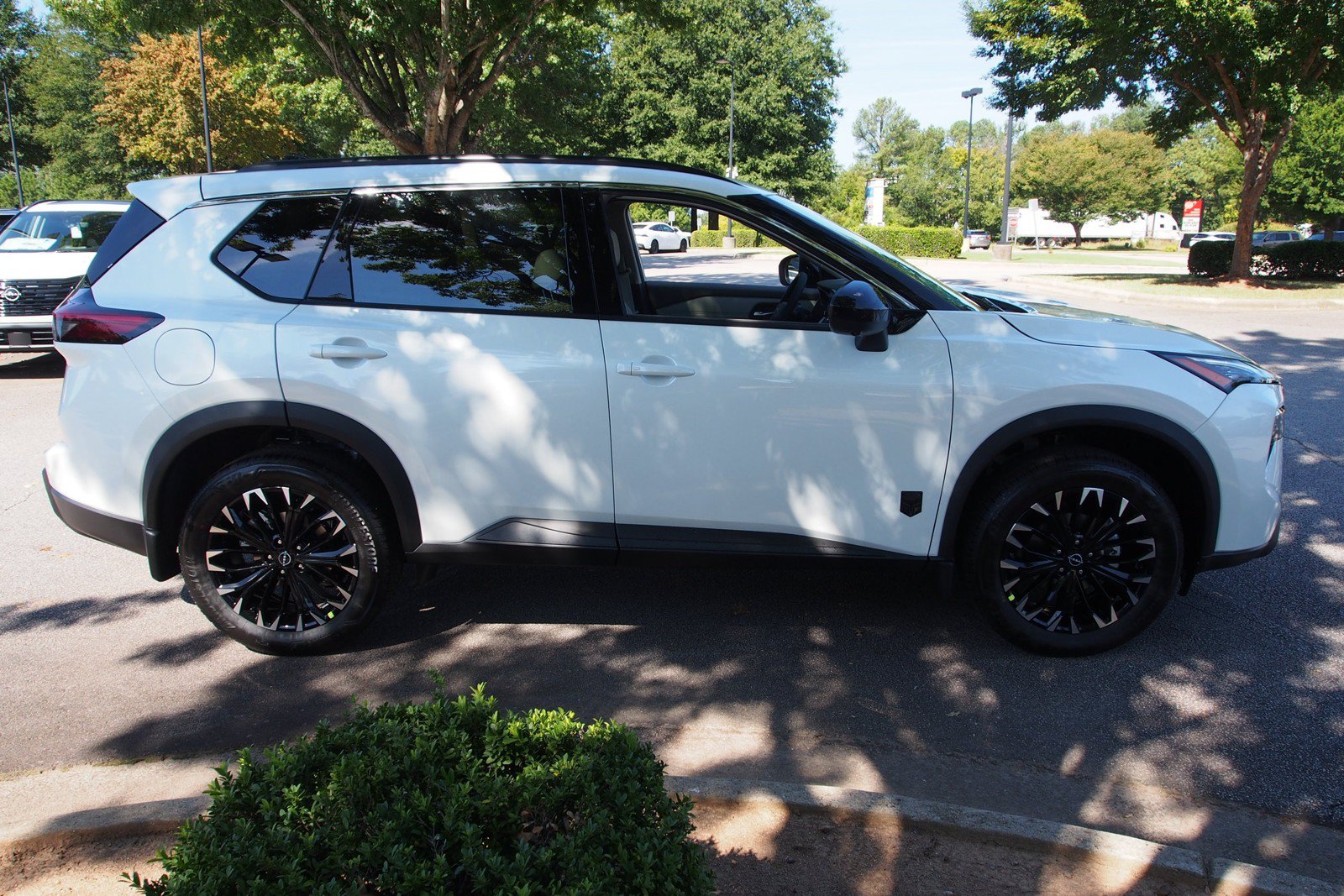 New 2026 Nissan Rogue Dark Armor FWD image 8