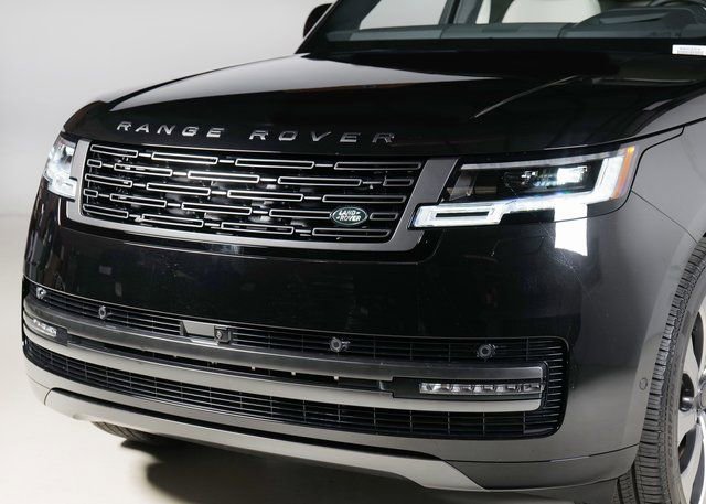 New 2026 Land Rover Range Rover SE image 24