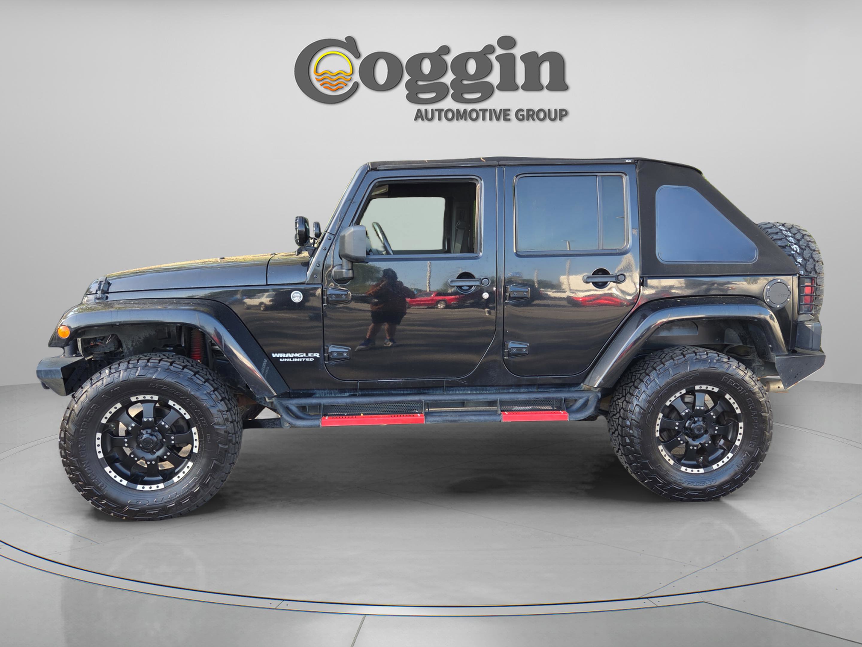 Used 2008 Jeep Wrangler Unlimited Sahara w/ Dual Top Group image 2