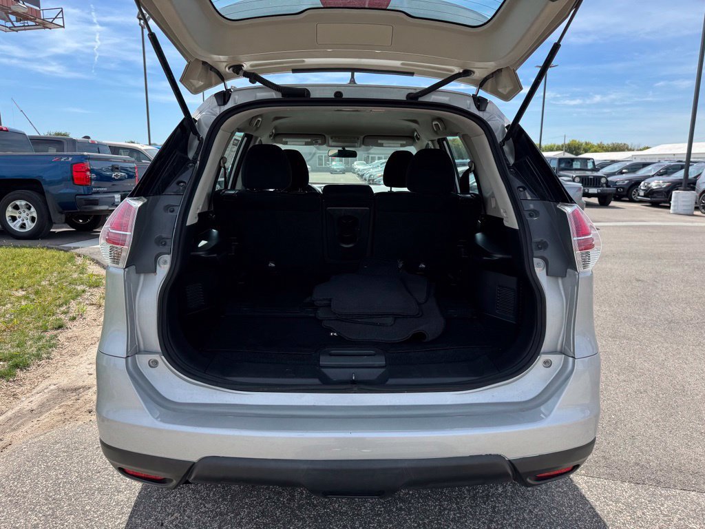 Used 2015 Nissan Rogue S AWD/4WD image 40