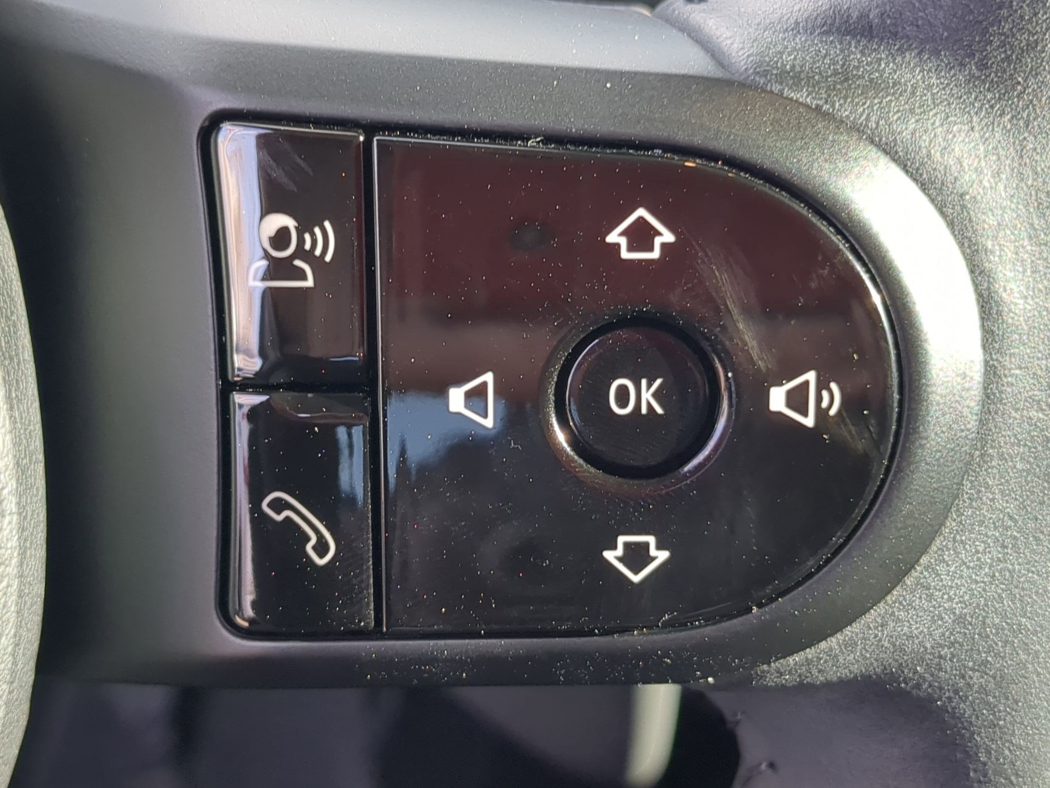 Used 2024 MINI Cooper 4-Door Hardtop image 20