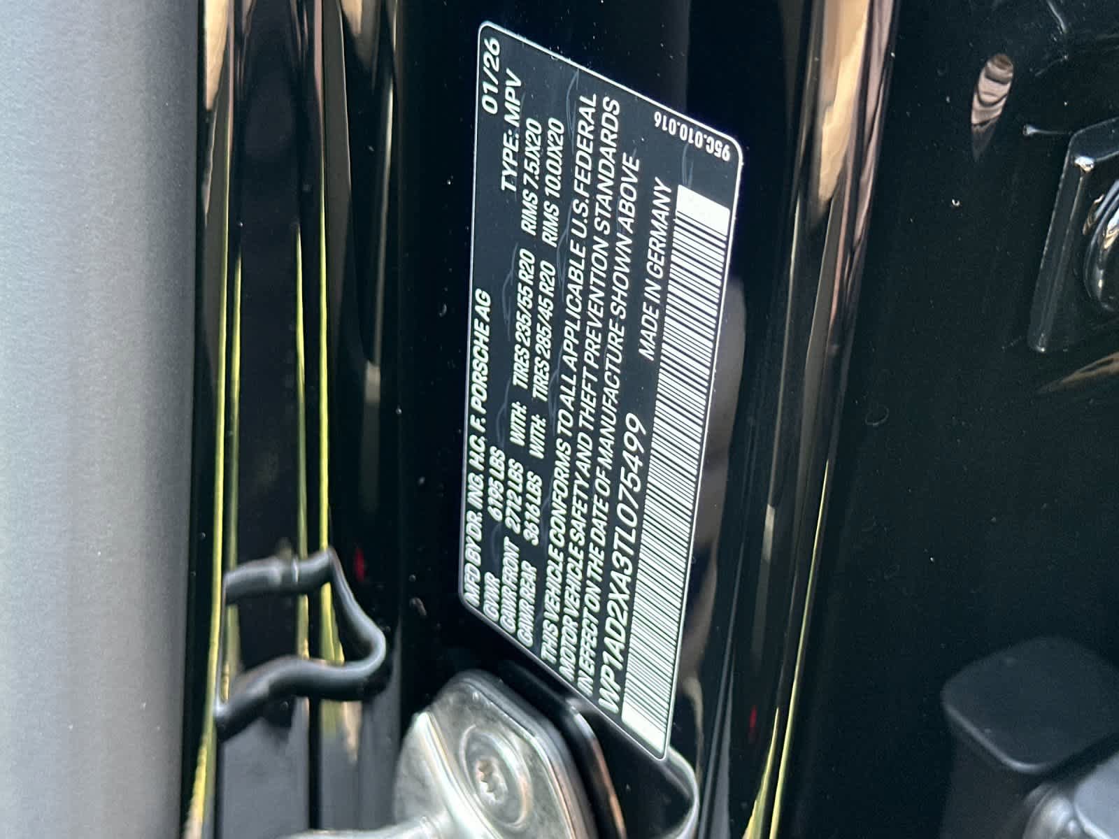 New 2026 Porsche Macan Electric RWD image 34