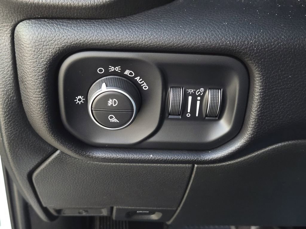 Used 2022 RAM 3500 Laramie image 26