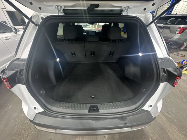 Used 2025 Chevrolet Equinox LT w/ Safety and Technology Package FWD image 26