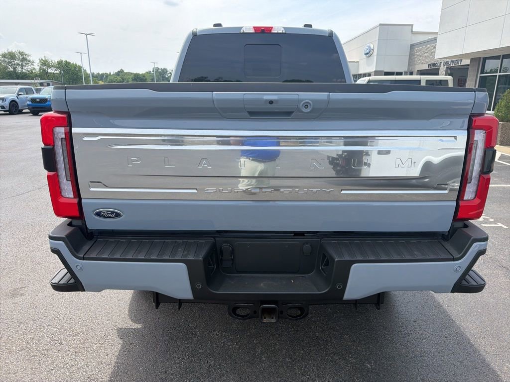 Used 2025 Ford F250 Platinum w/ Platinum Plus Package AWD/4WD image 3